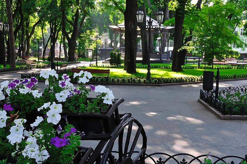 Langery Residence Central Apartments Одесса Экстерьер фото